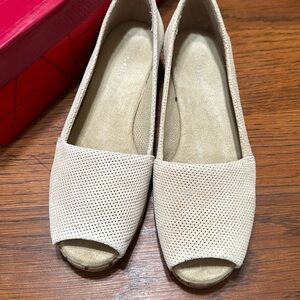 Aerosoles mid height espadrilles